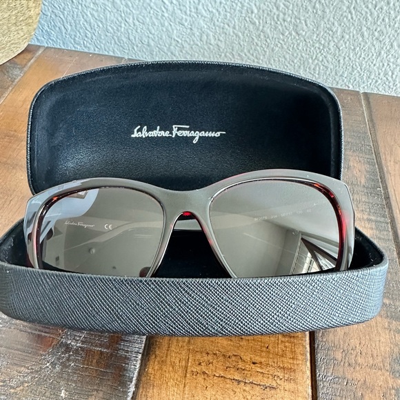 Salvatore Ferragamo Accessories - Salvatore Ferregamo womens sunglasses